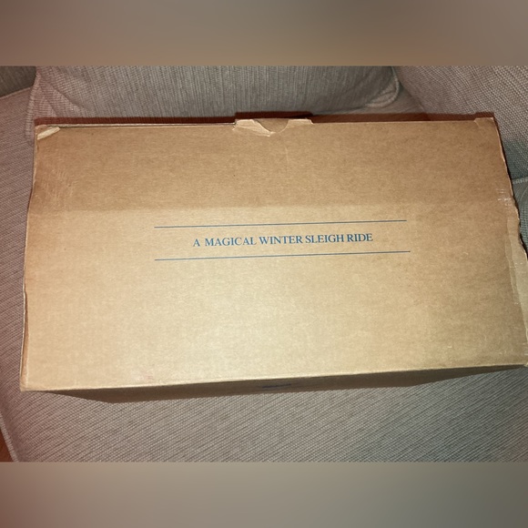 VINTAGE AVON “A MAGICAL WINTER SLEIGH RIDE” - Picture 16 of 16